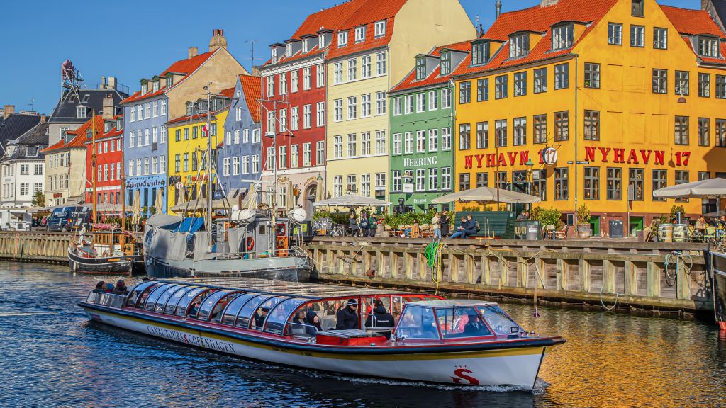 Nyhavn Canal Cruise – Copenhagen