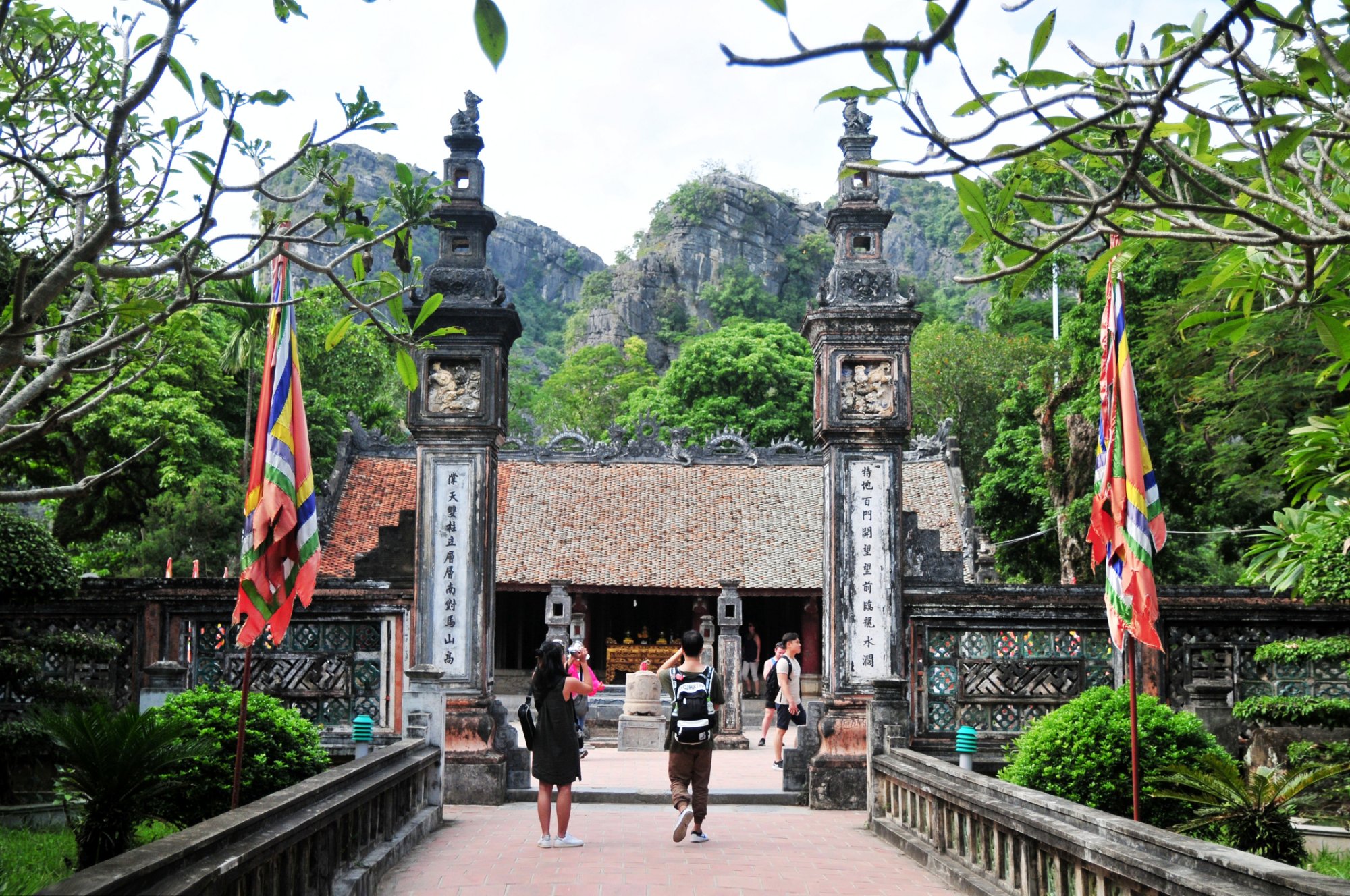 DAY 4: HANOI – HOA LU – TAM COC – HANOI